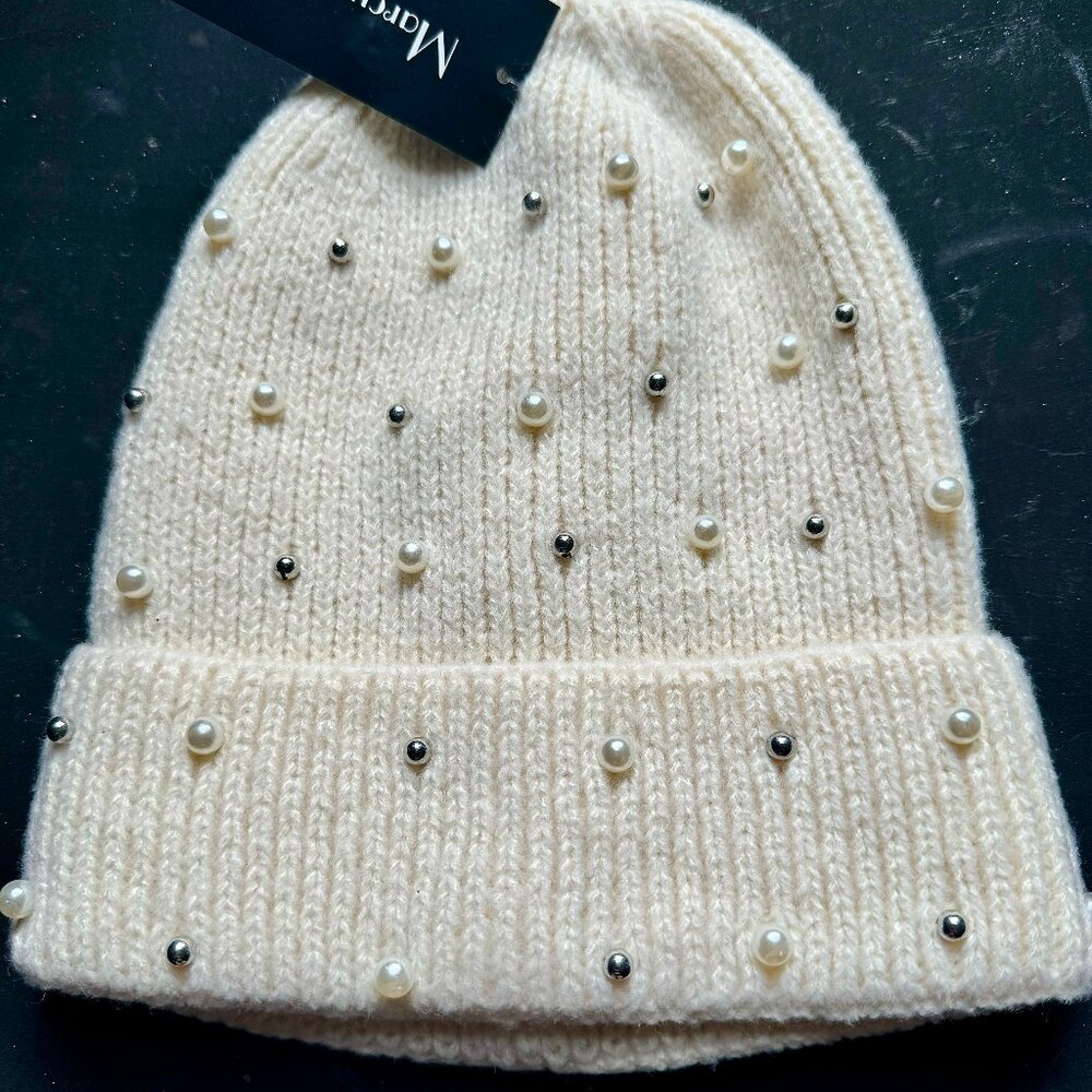 NWT Marcus Adler knitted beanie with Faux Pearls
